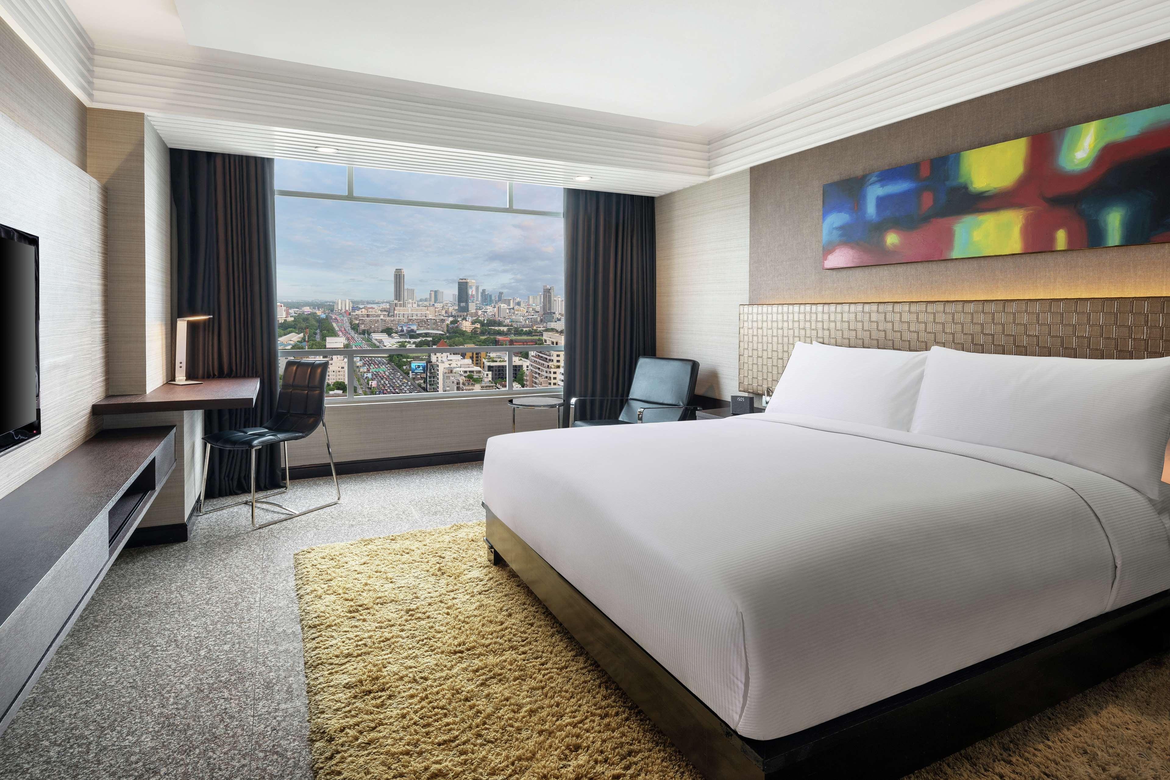 Doubletree By Hilton Bangkok Ploenchit Otel Dış mekan fotoğraf