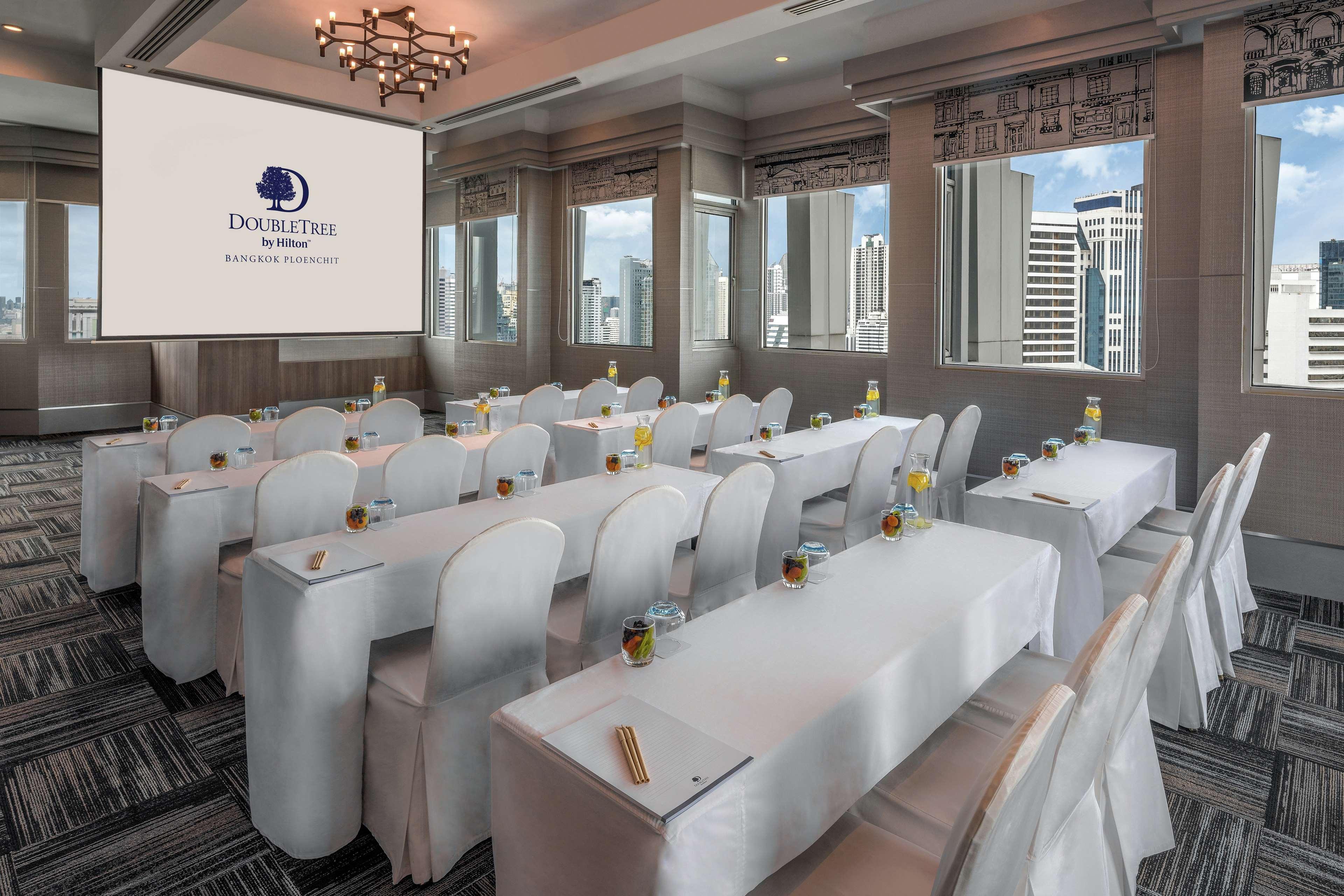 Doubletree By Hilton Bangkok Ploenchit Otel Dış mekan fotoğraf