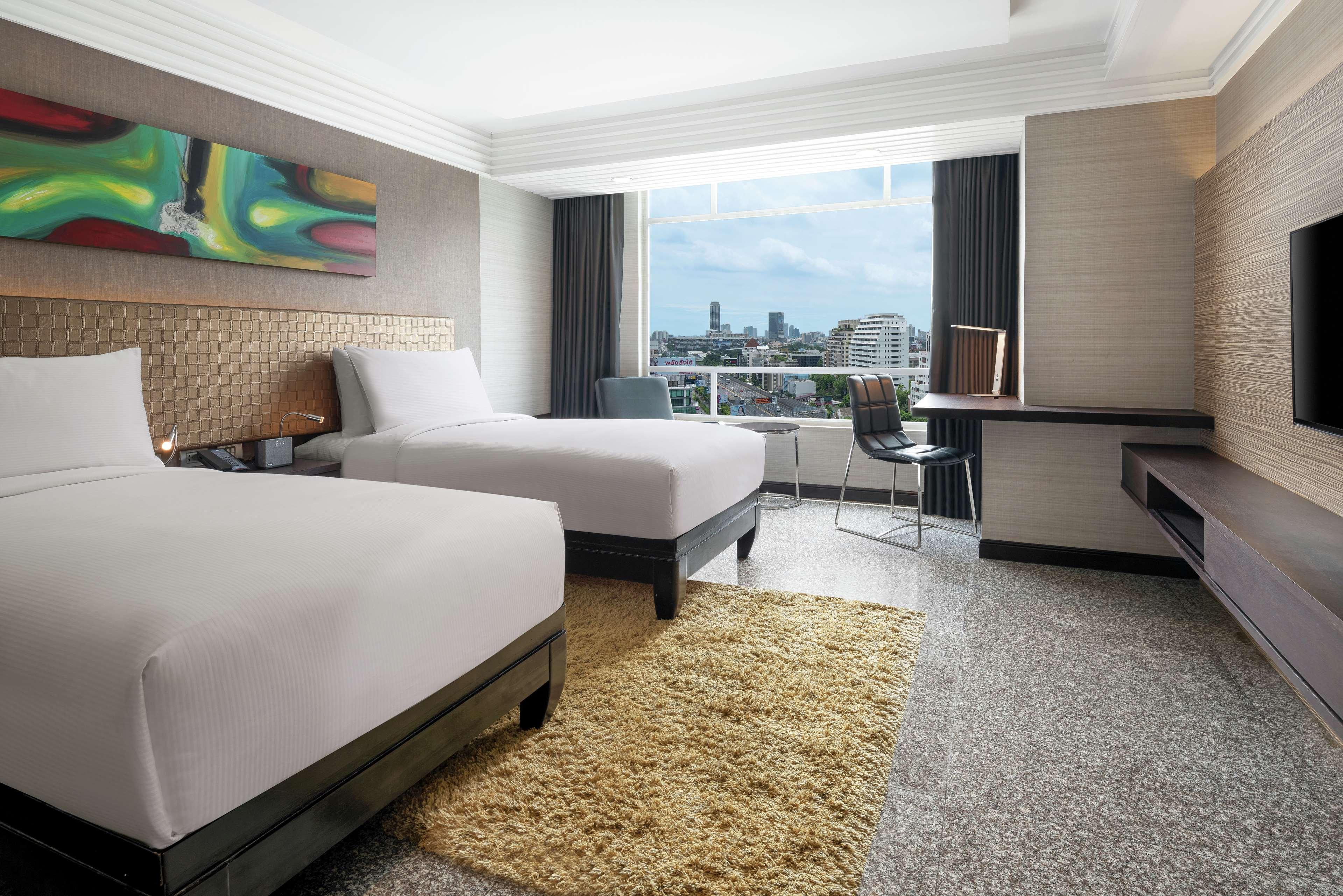 Doubletree By Hilton Bangkok Ploenchit Otel Dış mekan fotoğraf