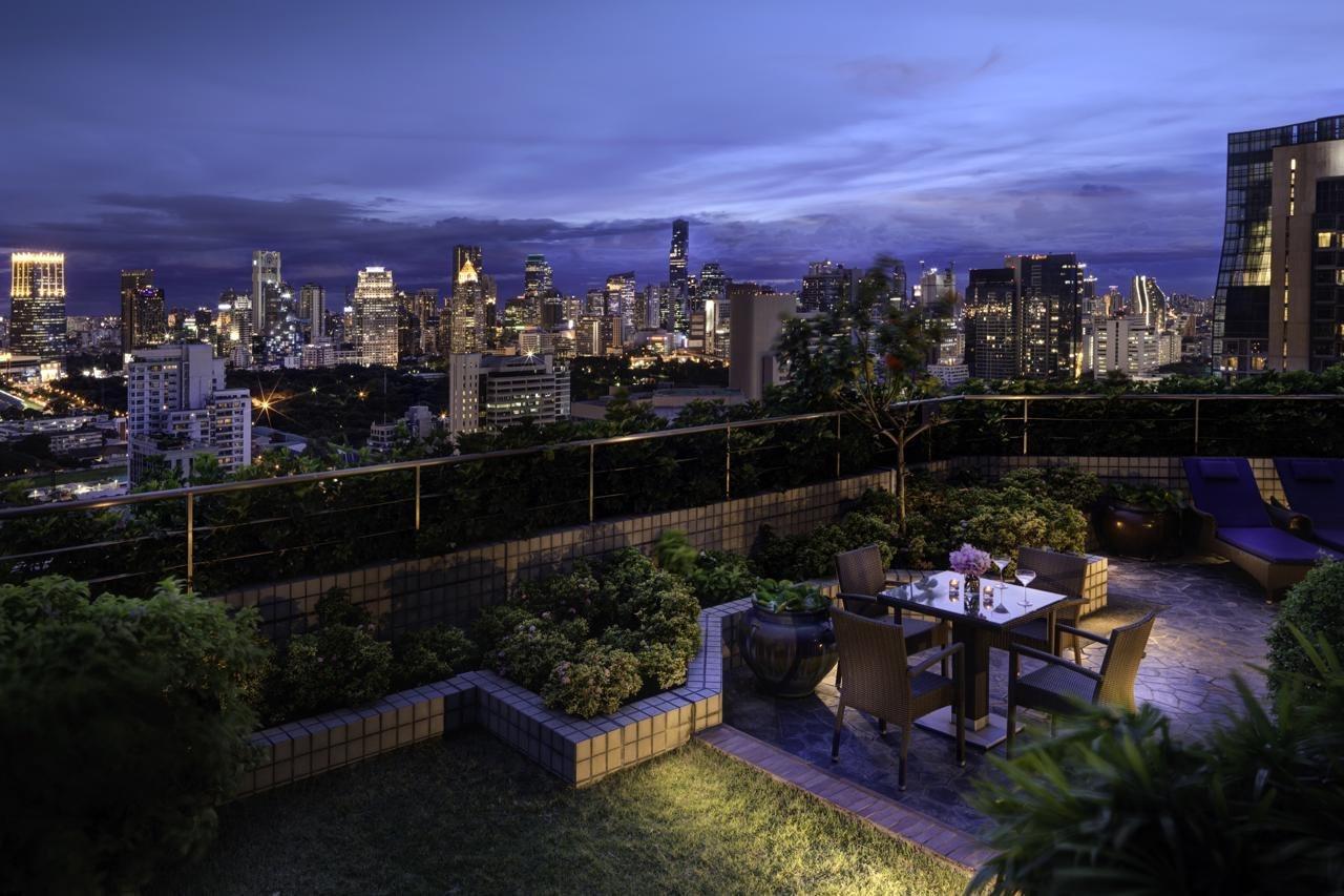 Doubletree By Hilton Bangkok Ploenchit Otel Dış mekan fotoğraf