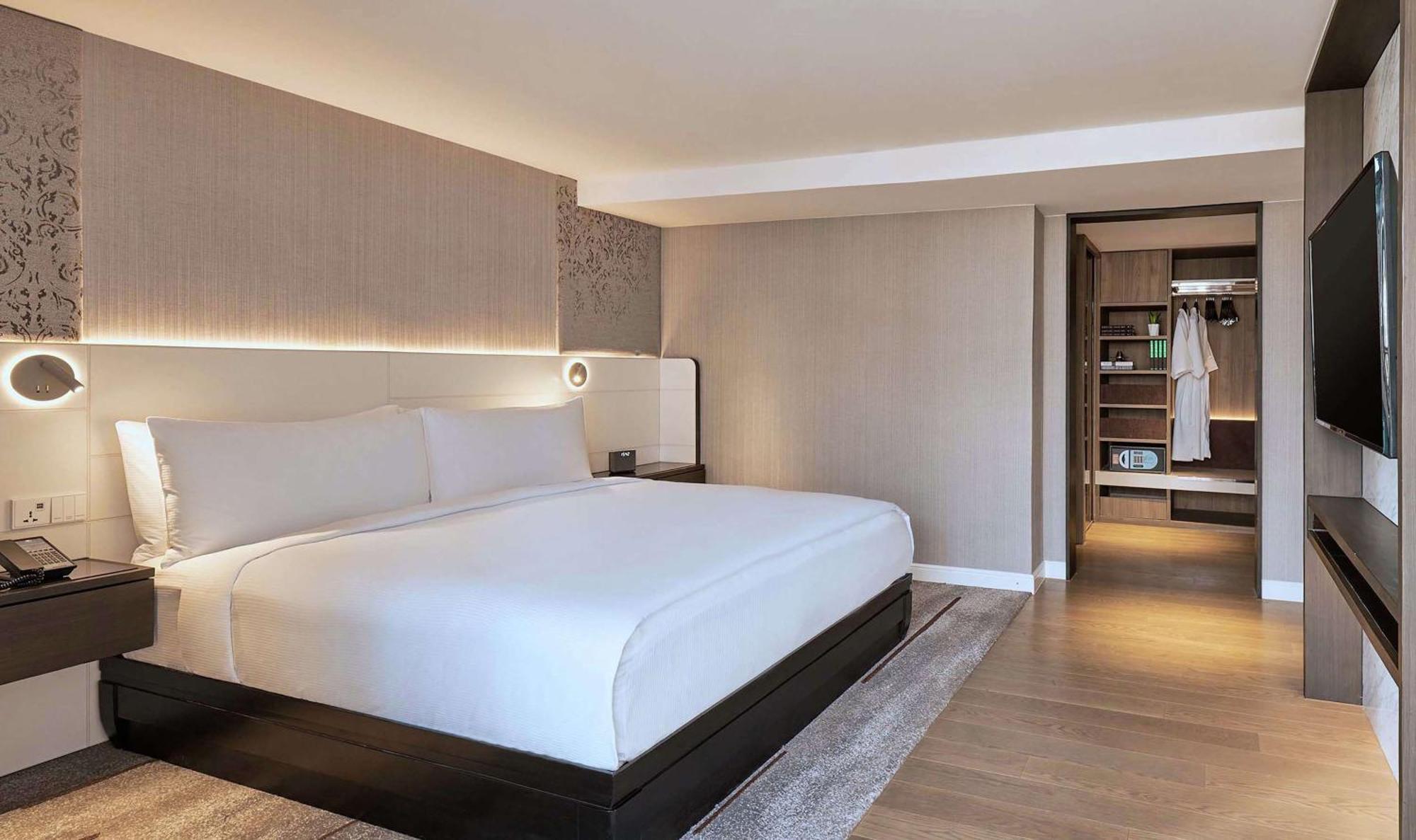 Doubletree By Hilton Bangkok Ploenchit Otel Dış mekan fotoğraf