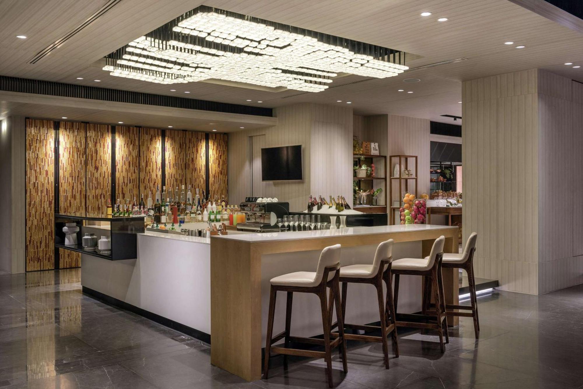 Doubletree By Hilton Bangkok Ploenchit Otel Dış mekan fotoğraf