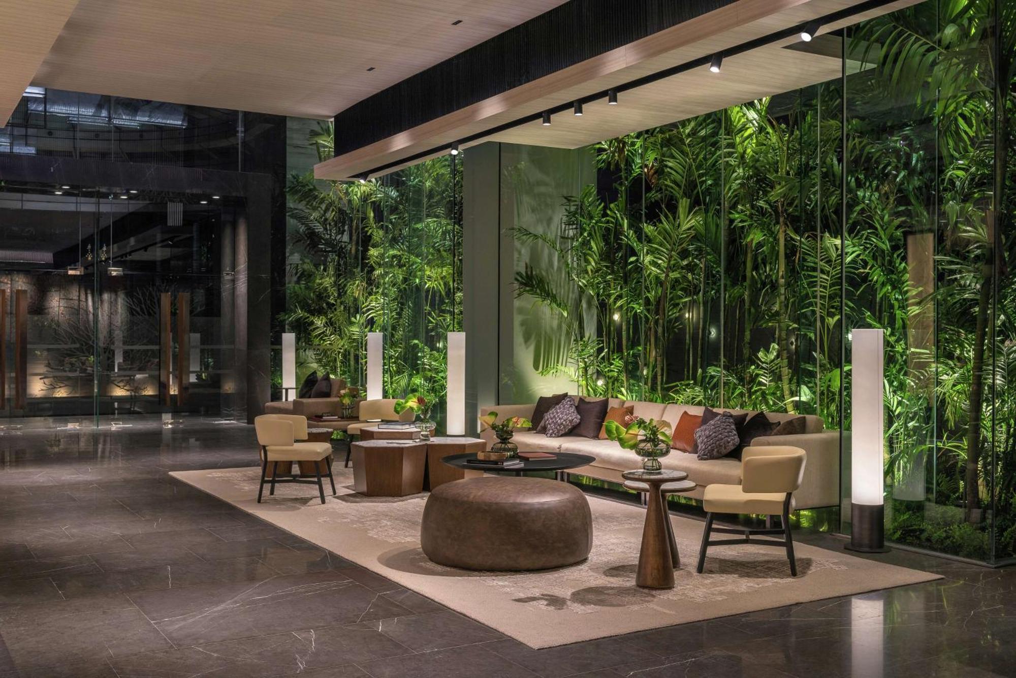 Doubletree By Hilton Bangkok Ploenchit Otel Dış mekan fotoğraf