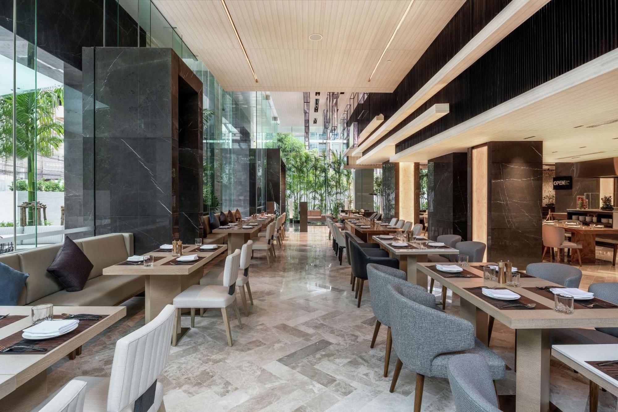 Doubletree By Hilton Bangkok Ploenchit Otel Dış mekan fotoğraf